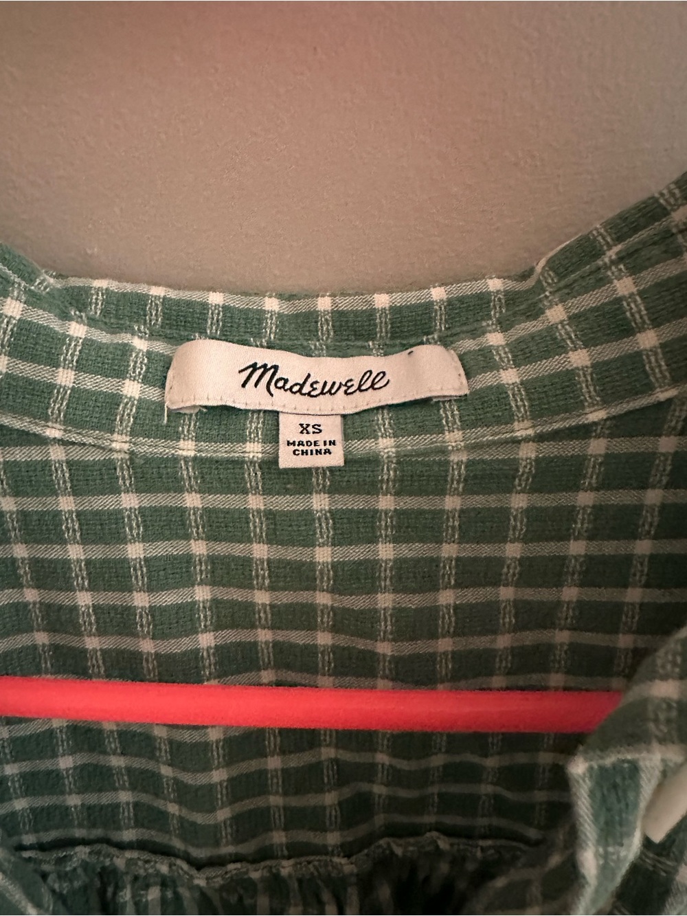 Women’s Green Plaid Button-Front Shirt Top - Picture 2 of 3